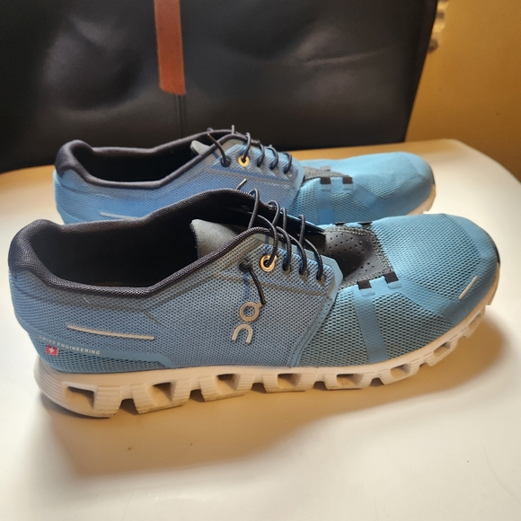 On Cloud 5 Running shoes size 13 in EUC - Picture 2 of 13